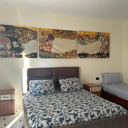 Klimt Apartment *