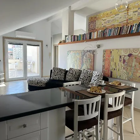 Klimt Apartment